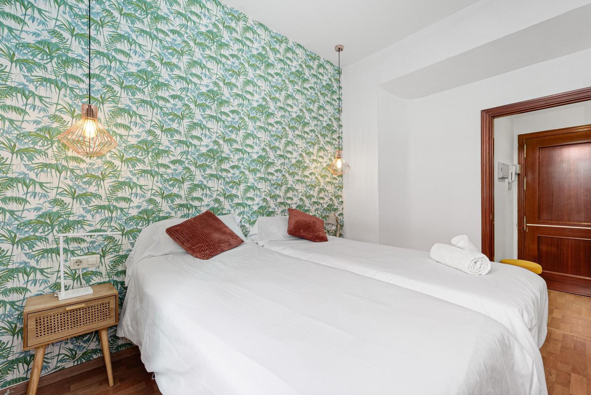 Urbanchicmalaga 2Bedroom Oasis In Historic Malaga Centre Zewnętrze zdjęcie