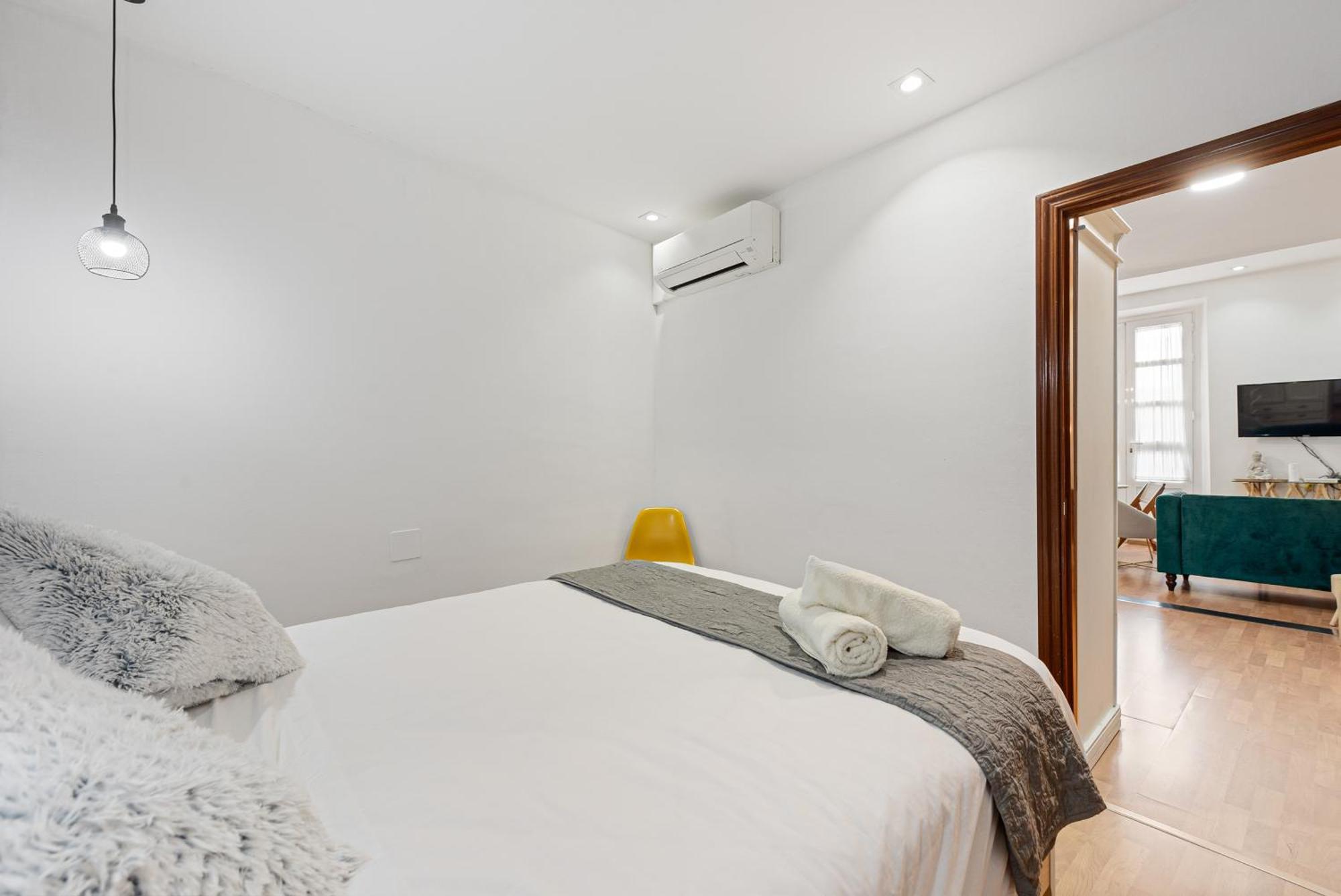 Urbanchicmalaga 2Bedroom Oasis In Historic Malaga Centre Zewnętrze zdjęcie